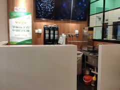 -小杨生煎(金山百联购物中心3楼店)