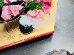 -铭牛烧肉·和牛海鲜自助(高新月牙湖店)