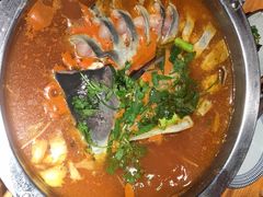 -野山舂·贵州现舂酸汤火锅(鸿通城店)