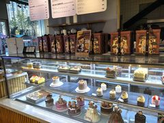 -焙丽拾光(麦凯乐直营店)