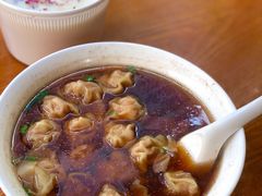 红汤鲜肉小馄饨-吴家馄饨