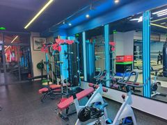 -臻元搏击格斗泰拳拳馆(港隆店)