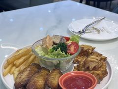 -丽莎沙拉轻食餐厅(国贸店)