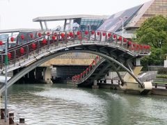 -圆融星座购物中心