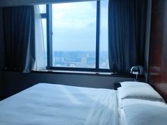 -上海龙之梦万丽酒店