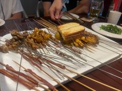 -三个大叔烤羊肉串·歌手驻唱·碳烤鲜肉(西三旗店)