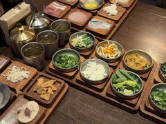 -银米·云南传统过桥米线(双廊黑金冠店)