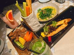 笔筒色拉-穹六人间 people 6(岳阳路店)
