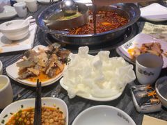 -老船舫·现做活鲜鱼馆(东郊记忆店)