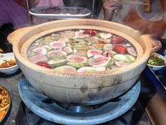 无花果脆皮鸡煲-红盔甲·小龙虾(崂山路店)