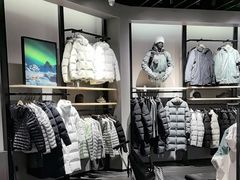 -凯乐石KAILAS(万国奥特莱斯店)