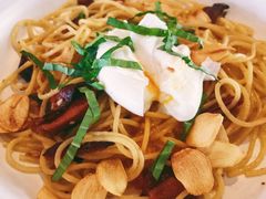 -ROAST coffee & eatery