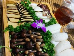 -慢丽江·云南野生菌土鸡锅(西山店)