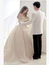 -至臻微拉婚纱摄影