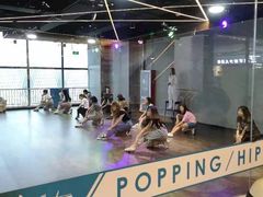 -零下舞度·街舞连锁机构(万科中心店)