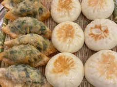 饺子拼生煎包-顺德一品粥·20年凤城老字号(芳村店)