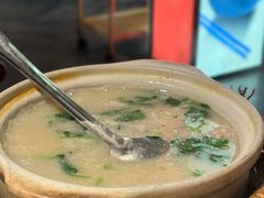 蚝仔砂锅粥-潮人姐妹轩(海宁路店)
