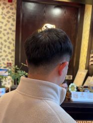-东方先生国潮男士理发馆