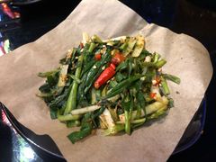 -何师烧烤·香辣蟹·川菜·30年老品牌(太古里旗舰店)