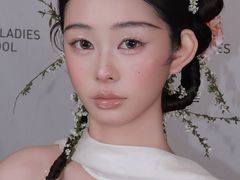 -金夫人化妆摄影职业培训学校