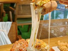-Dragon Pizza•圆脸龙披萨·牛排餐厅