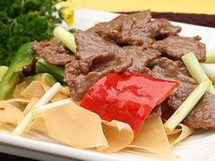 小洋葱炒羊肉-大安鱼小米饭(吉粮康郡店)