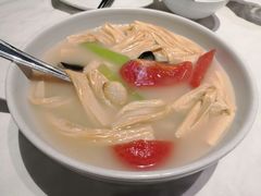 浓汤煮鲜腐竹-汤城小厨•粤菜•靓汤(苏州街店)