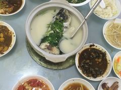 -天乐农家鱼头王(天目湖店)