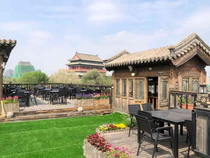 庆云楼饭庄-"环境绝对没的说,看着波光粼粼的湖面,很惬.