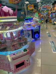 -莫莉幻想儿童乐园(三河燕郊永旺店)