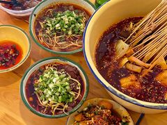 -拈签一笑黄牛肉辣卤串串