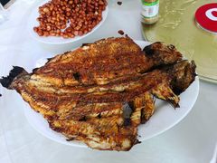 烤虹鳟鱼-何适山庄 ·可团建(水长城P2停车场店)