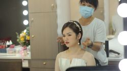 -现代经典婚纱摄影