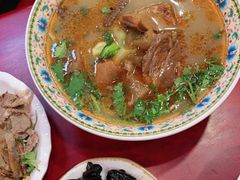 -金杨拉面王小吃面馆·牛三宝面·红烧牛肉粉