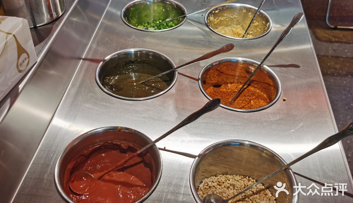 济南探店|人均30吃到撑,学生党最爱的麻辣串