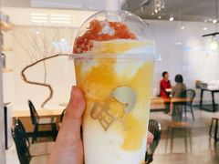 -喜茶(滨江宏岸店)