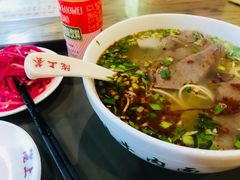 -陇上全荟兰州传统牛肉面(延吉路店)
