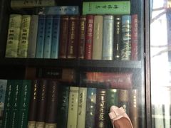 -钟书阁(松江泰晤士小镇店)