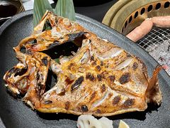 -山川小町·极番烧肉(新地假日广场店)
