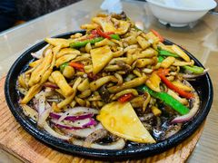 黑椒酱爆野山菌-白魁老号饭庄(安内店)