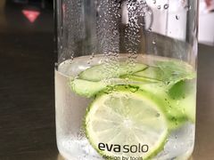 -UNI UNI(环亚凯瑟琳店)