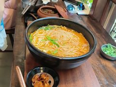 -银米·云南传统过桥米线(双廊黑金冠店)