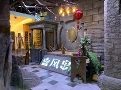 -暴风岛沉浸式体验馆(百联世纪店)