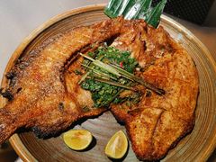 香茅草烤罗非鱼-滇越乘象云南餐厅(豆各庄店)