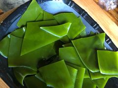 -果松木炭酸菜铜火锅·外婆参鸡汤