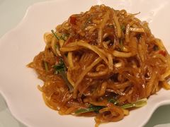 酸萝卜炒粉-哈啾嗨·新概念蒙餐(红星新城店)