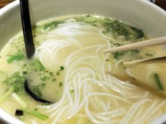 传统过桥米线之秀才米线-茶花妹子云南餐厅(北大店)