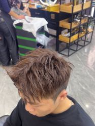 -藤野造型烫染·漂发