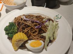 -汤姆家的牛排意面披萨(新城市广场店)