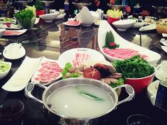 -世贸万锦大酒店·烹大师火锅达人
